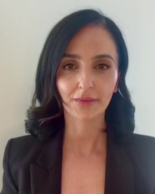 Meet Renee, a skin expert dedicated to helping you achieve clear, firm, healthy skin through a tailored approach designed for real, lasting results. 